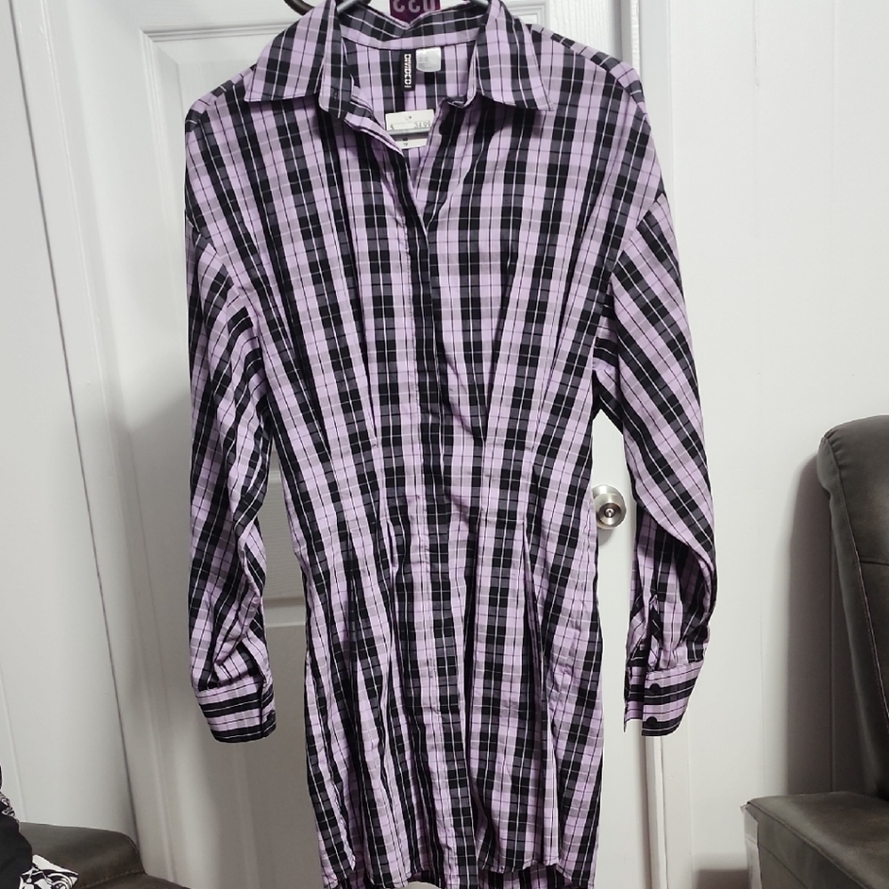 #033 H&M Divided Purple and Black Plaid Shirt